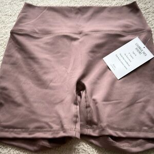 Fleo Charge NFS 5” booty shorts medium